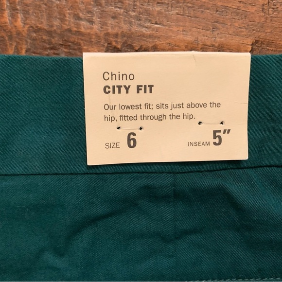 J. Crew Chino City Fit Teal 5” Inseam Shorts NWT - SZ 6 - Picture 3 of 7